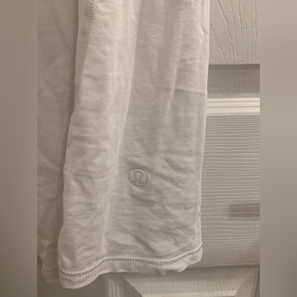 Lululemon In the open tank - Picture 1 of 5